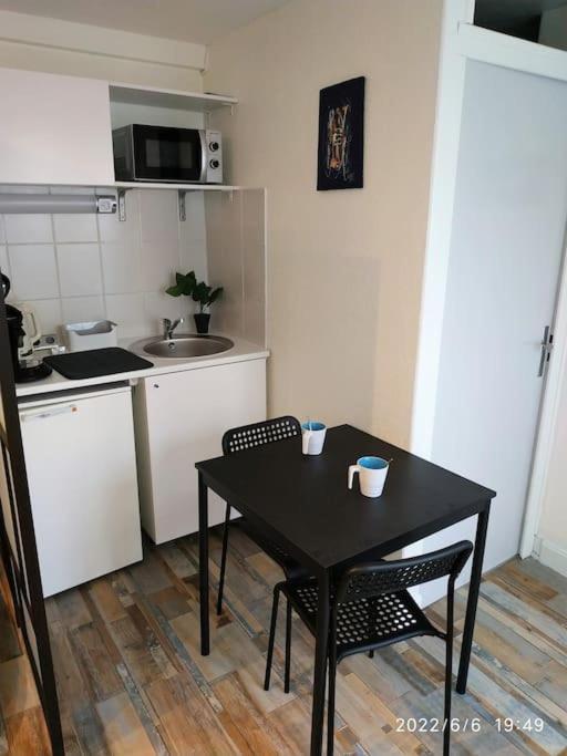 Grand Avec Jardin Et Entree Privative A Noter Reservations De 3 Nuits Minimum * Clermont-Ferrand